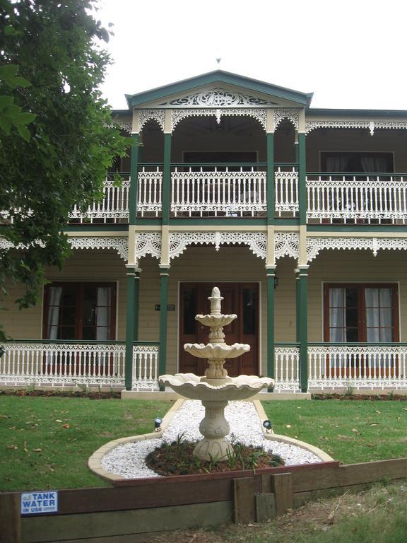 Grove Manor Hotel Brisbane Room photo